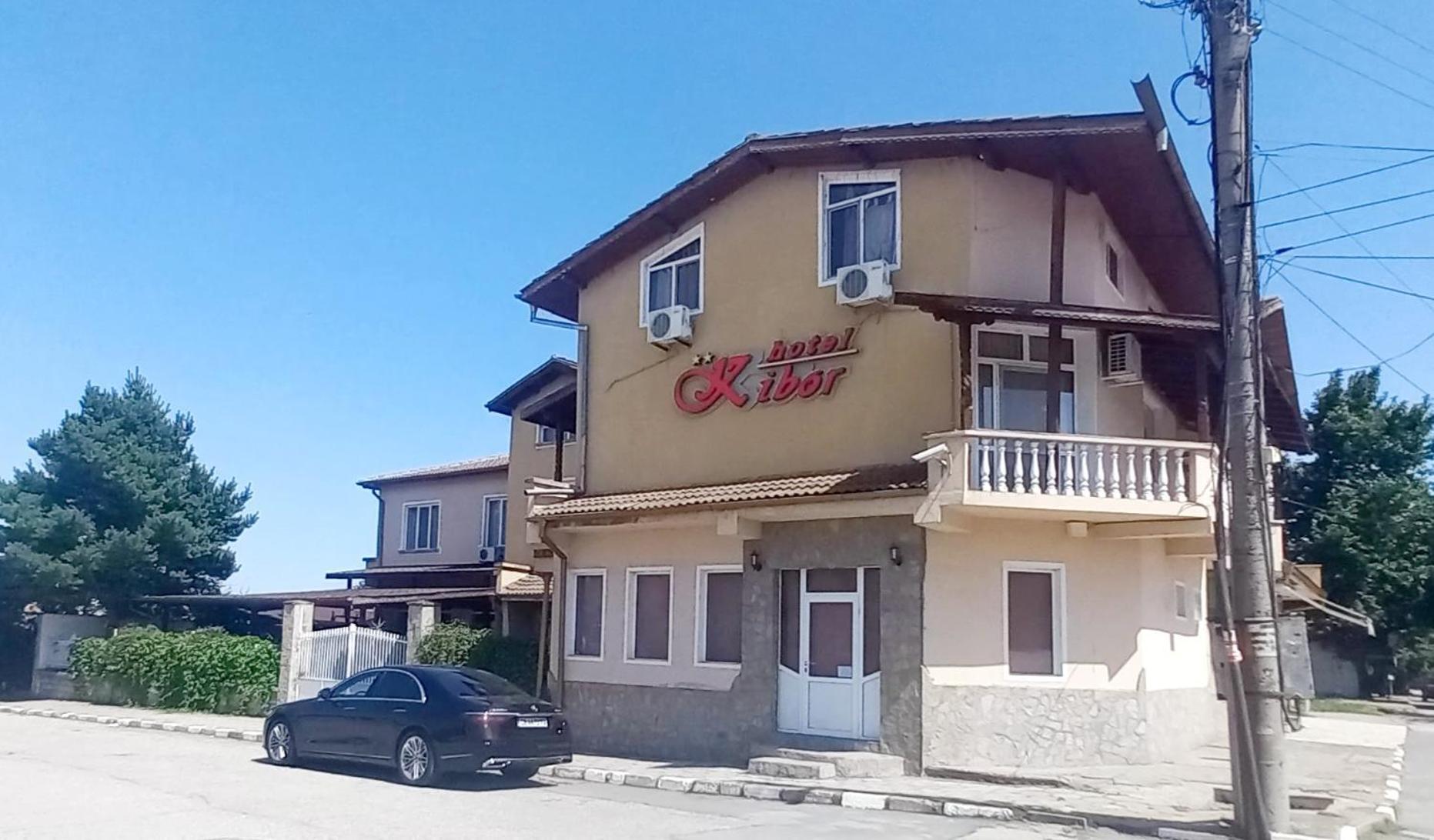 Hotel Kibor Gulubovo  Buitenkant foto