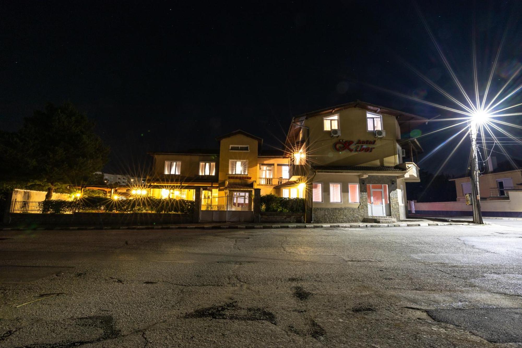 Hotel Kibor Gulubovo  Buitenkant foto