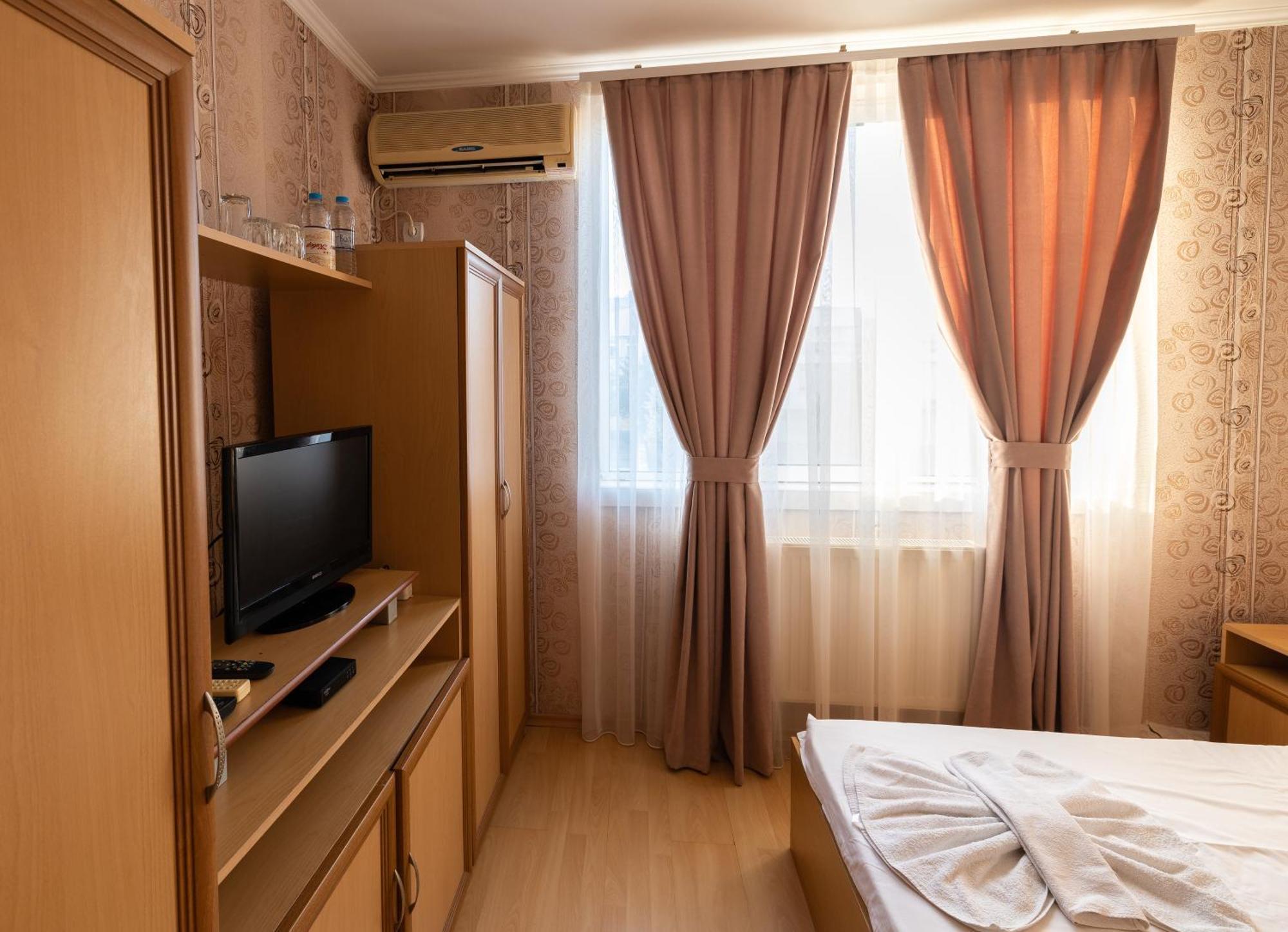 Hotel Kibor Gulubovo  Buitenkant foto