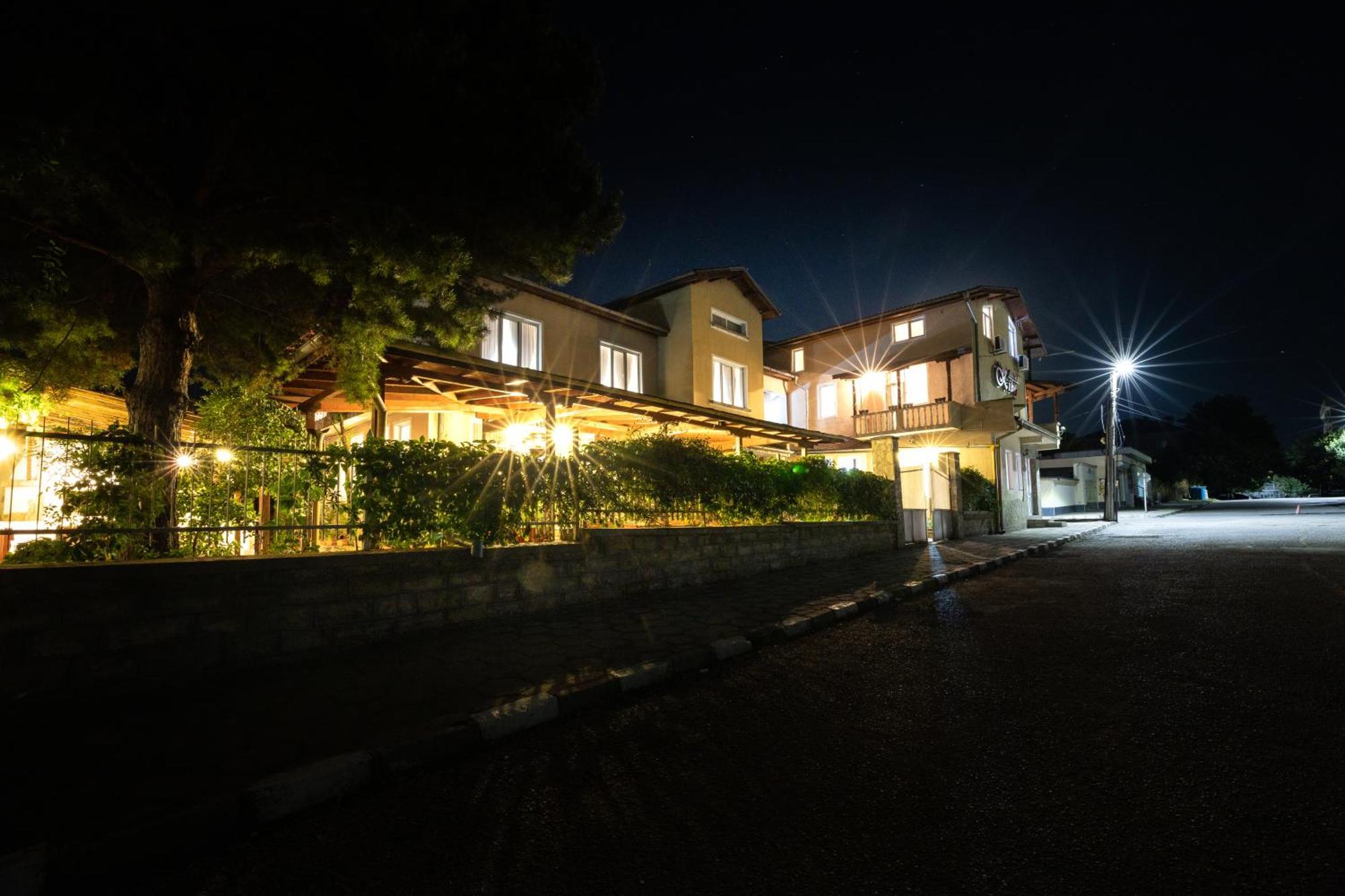 Hotel Kibor Gulubovo  Buitenkant foto