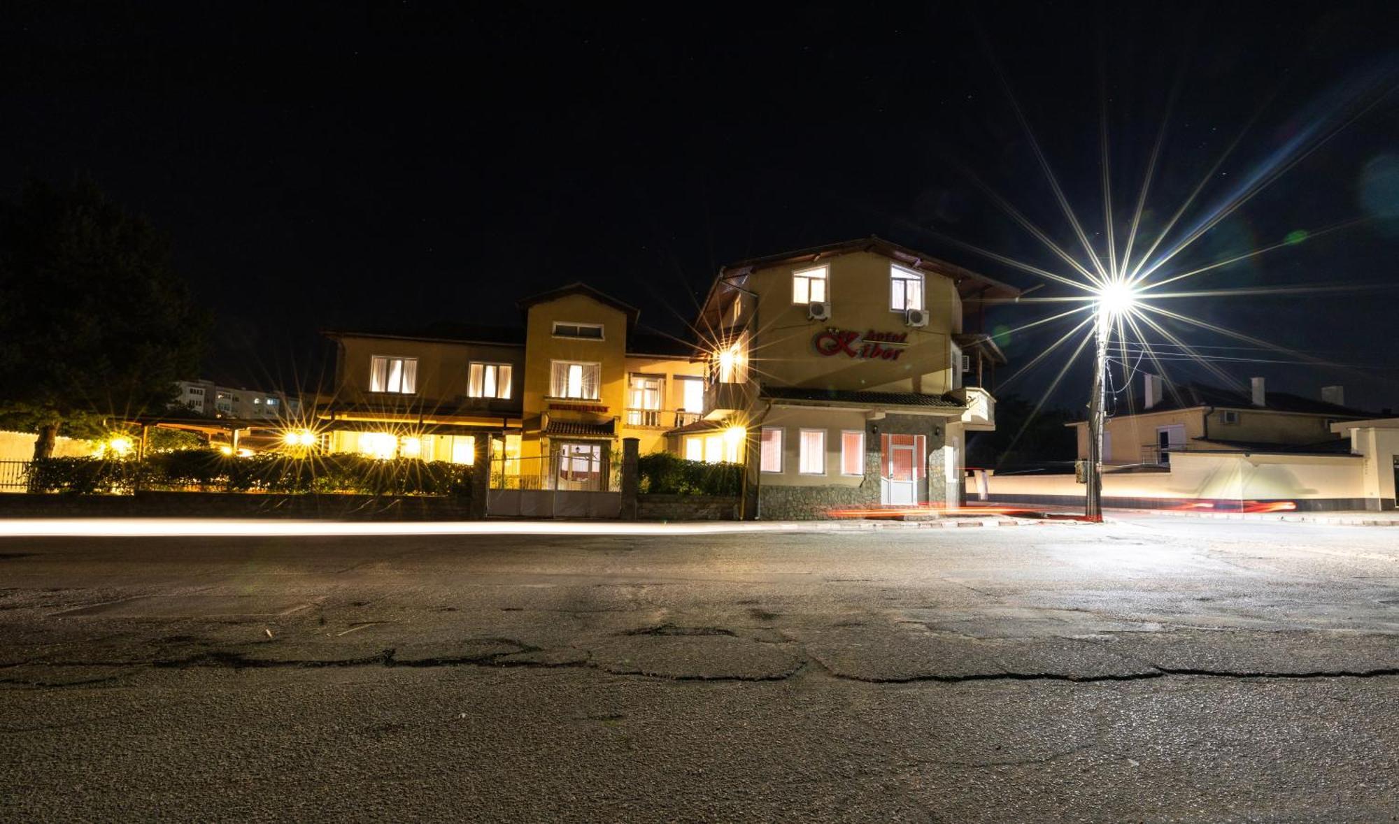 Hotel Kibor Gulubovo  Buitenkant foto
