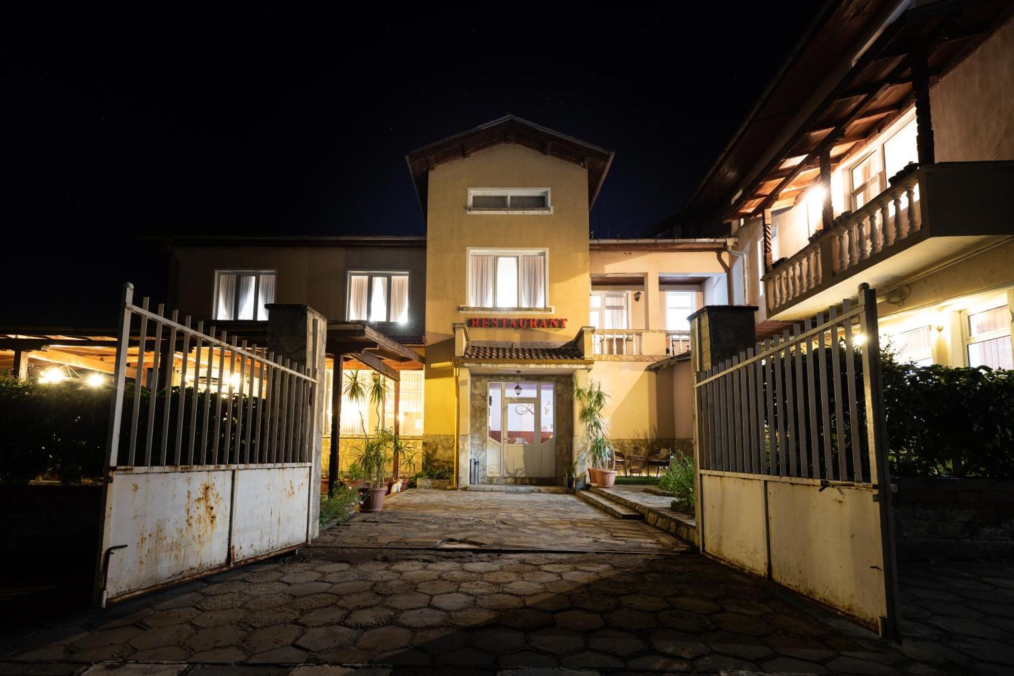 Hotel Kibor Gulubovo  Buitenkant foto